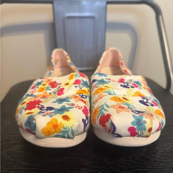 TOMS Floral Canvas Alpargata Slip-On Flats Women’s US 7 Spring Summer Shoes - Picture 4 of 14